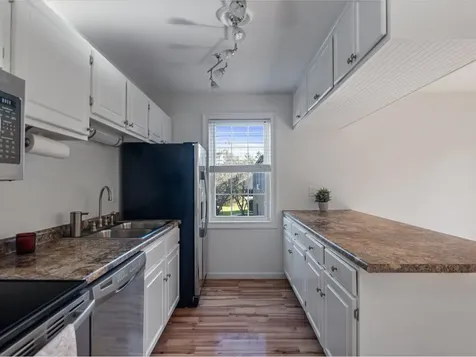 66 Twin Oaks Terrace South Burlington VT 05403