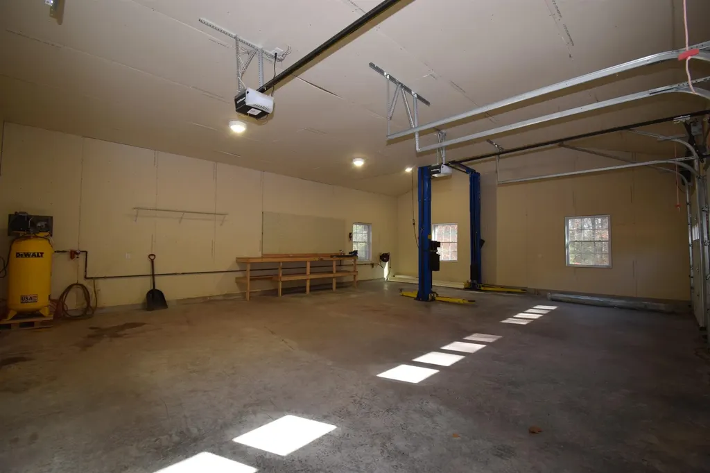 76 Ball Road Kingston NH 03848
