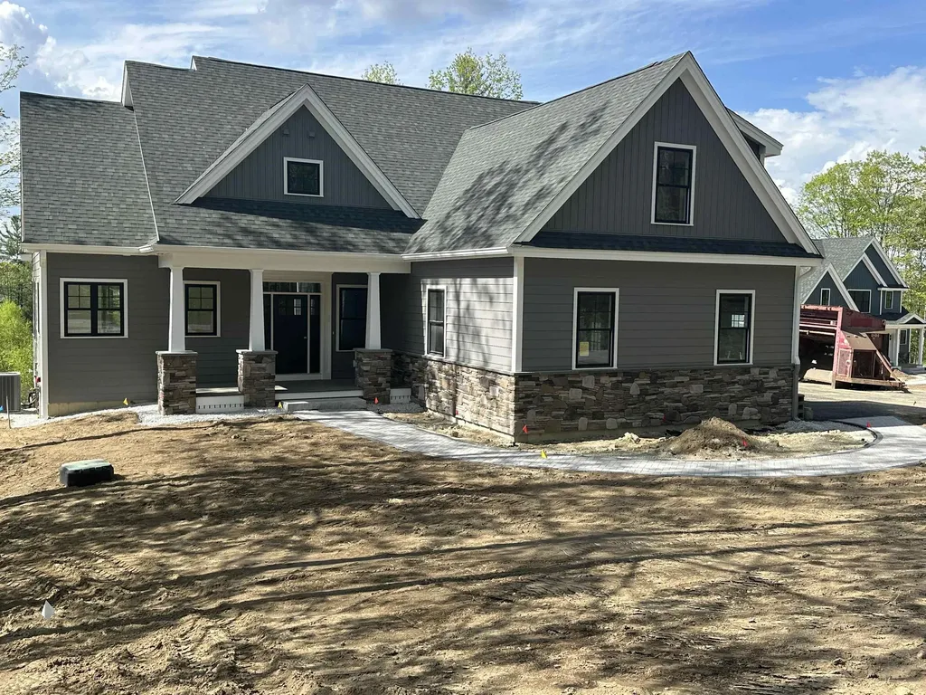 8 Deadreckoning Point Laconia NH 03246