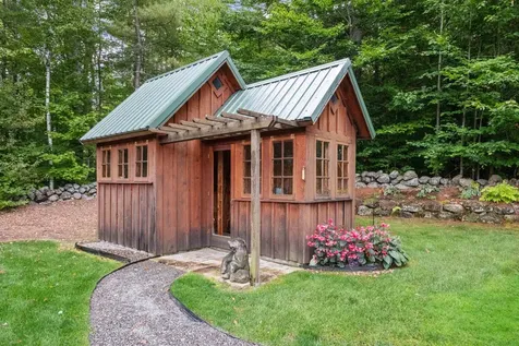 8 Deadreckoning Point Laconia NH 03246