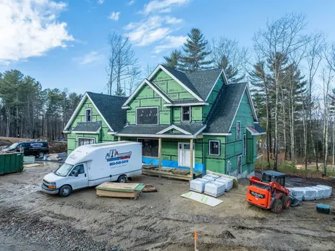 8 Deadreckoning Point Laconia NH 03246