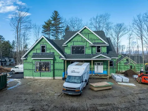 8 Deadreckoning Point Laconia NH 03246