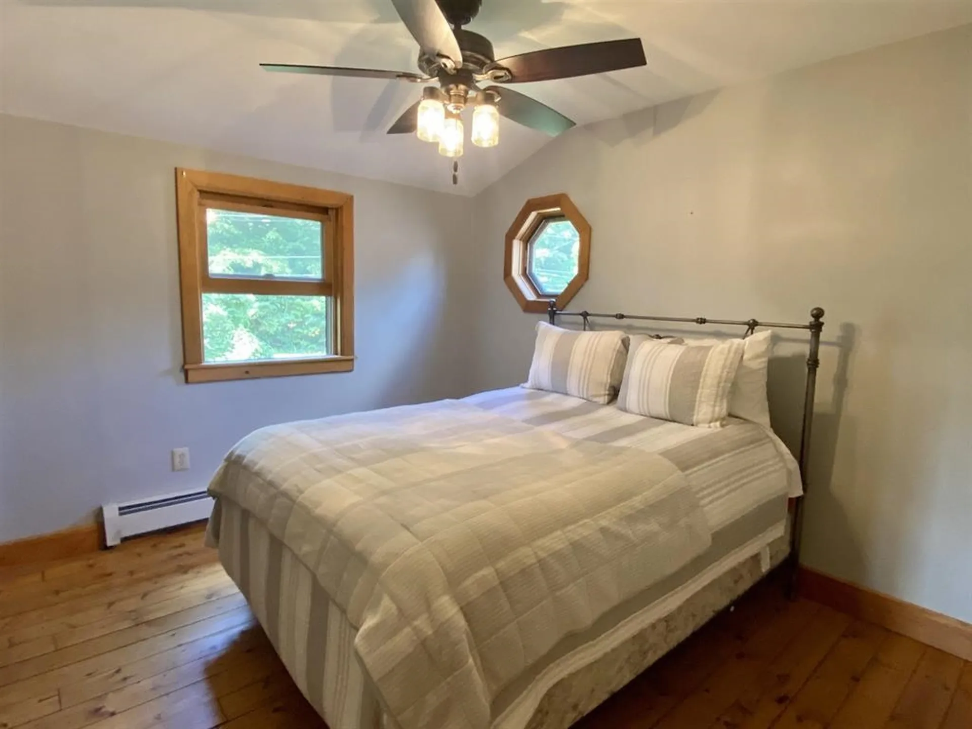 4 Herricks Cove Rockingham VT 05101