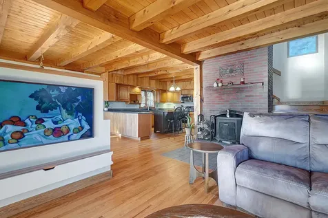 4 Herricks Cove Rockingham VT 05101