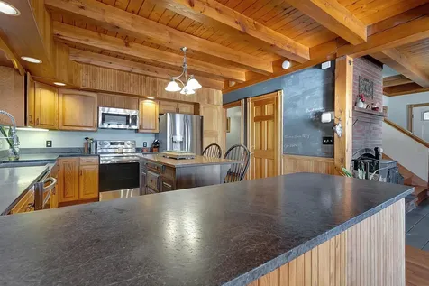 4 Herricks Cove Rockingham VT 05101