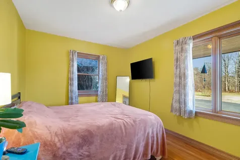 4 Herricks Cove Rockingham VT 05101