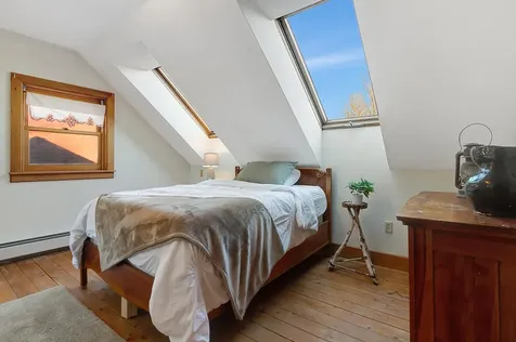 4 Herricks Cove Rockingham VT 05101