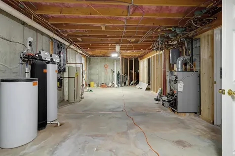 4 Herricks Cove Rockingham VT 05101