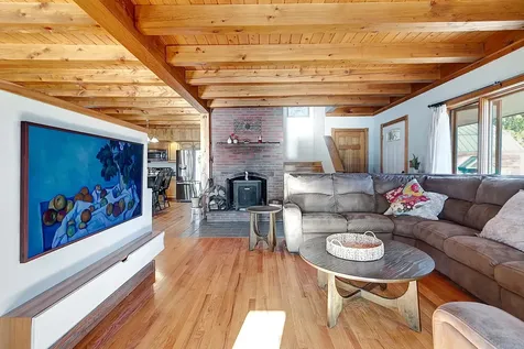 4 Herricks Cove Rockingham VT 05101