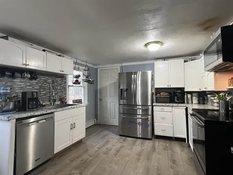 9 Lighthouse Way Newport NH 03773