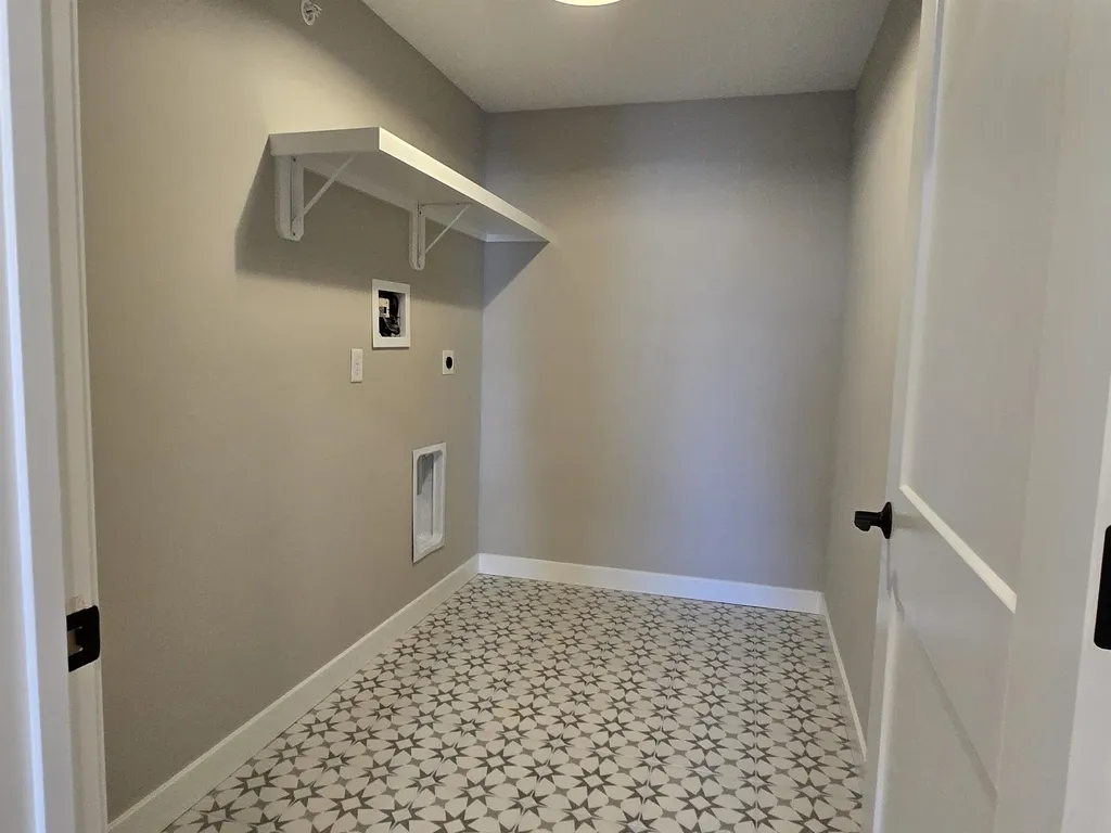 31 Grapevine Run Portsmouth NH 03801