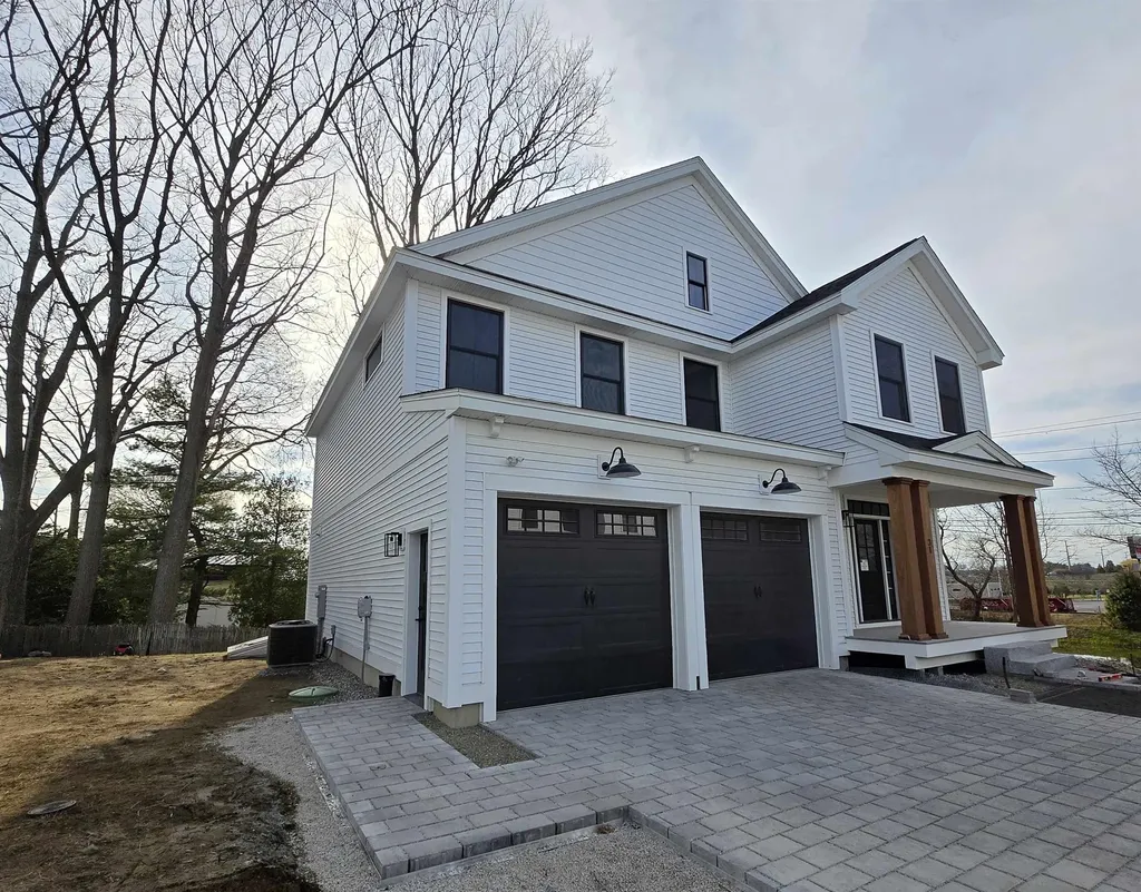 31 Grapevine Run Portsmouth NH 03801