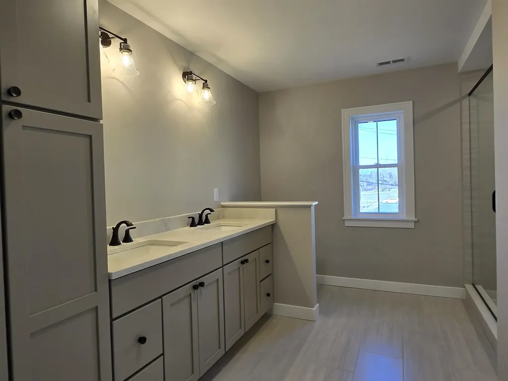 31 Grapevine Run Portsmouth NH 03801