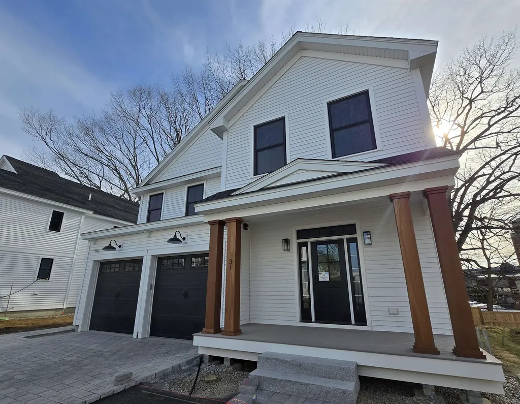 31 Grapevine Run Portsmouth NH 03801