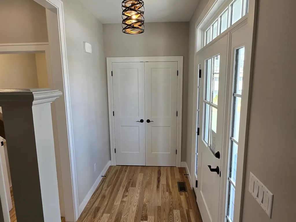 31 Grapevine Run Portsmouth NH 03801