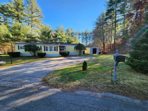 19 Chapparel Drive Londonderry NH 03053