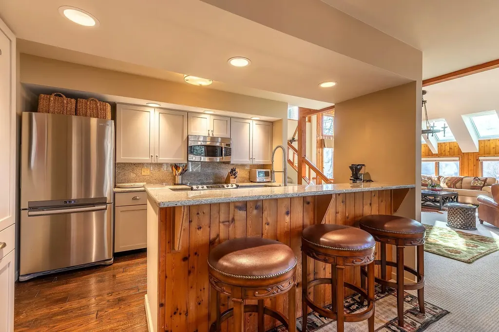 E11 Rock Ridge Road Winhall VT 05340