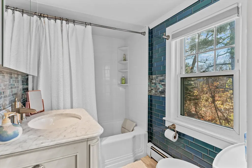 47 Causeway Street Seabrook NH 03874