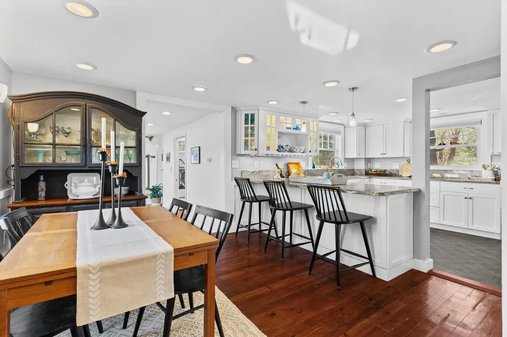 47 Causeway Street Seabrook NH 03874