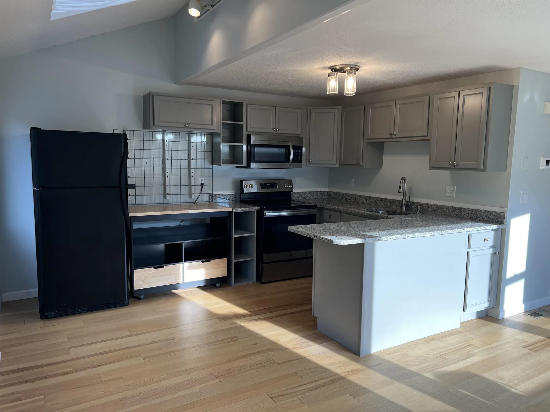 81 Sentry Way Merrimack NH 03054