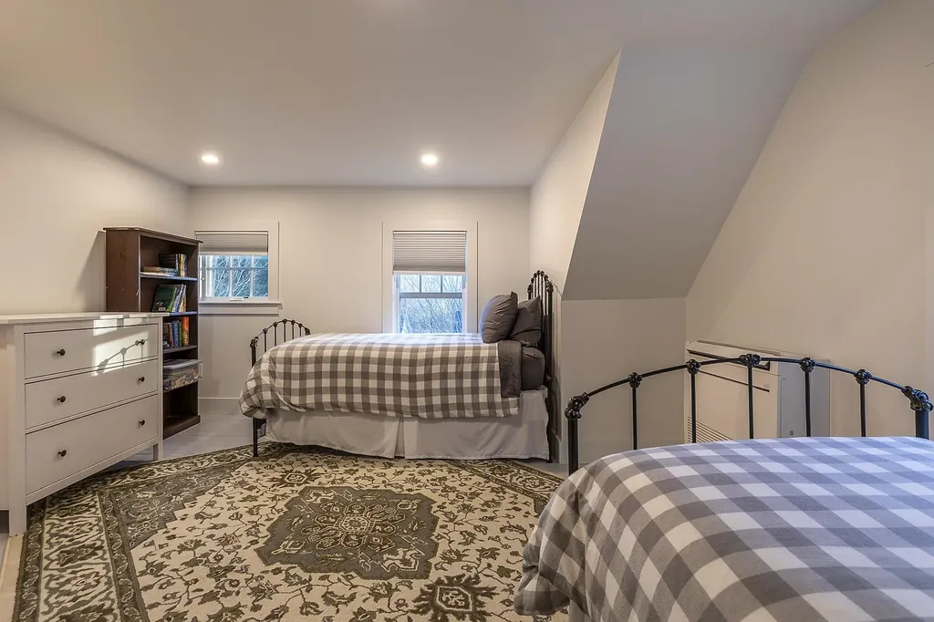 373 Highland Avenue Manchester VT 05255