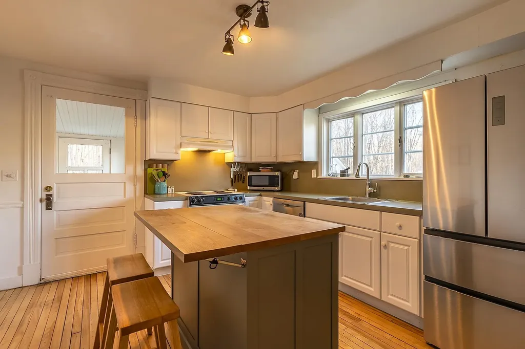 373 Highland Avenue Manchester VT 05255