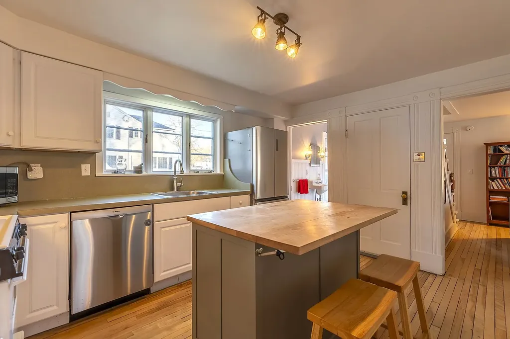 373 Highland Avenue Manchester VT 05255