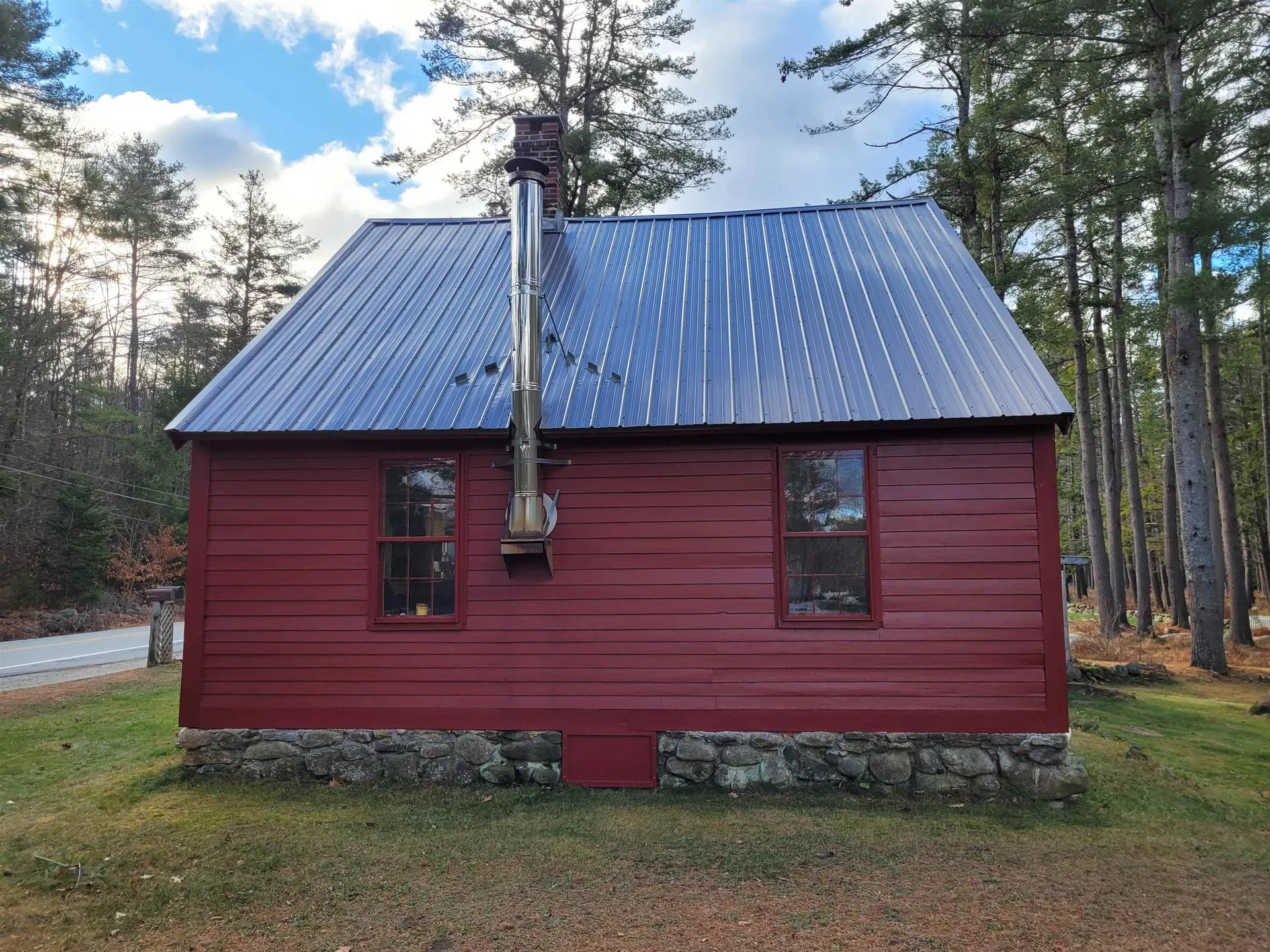 27 Athol Road Richmond NH 03470