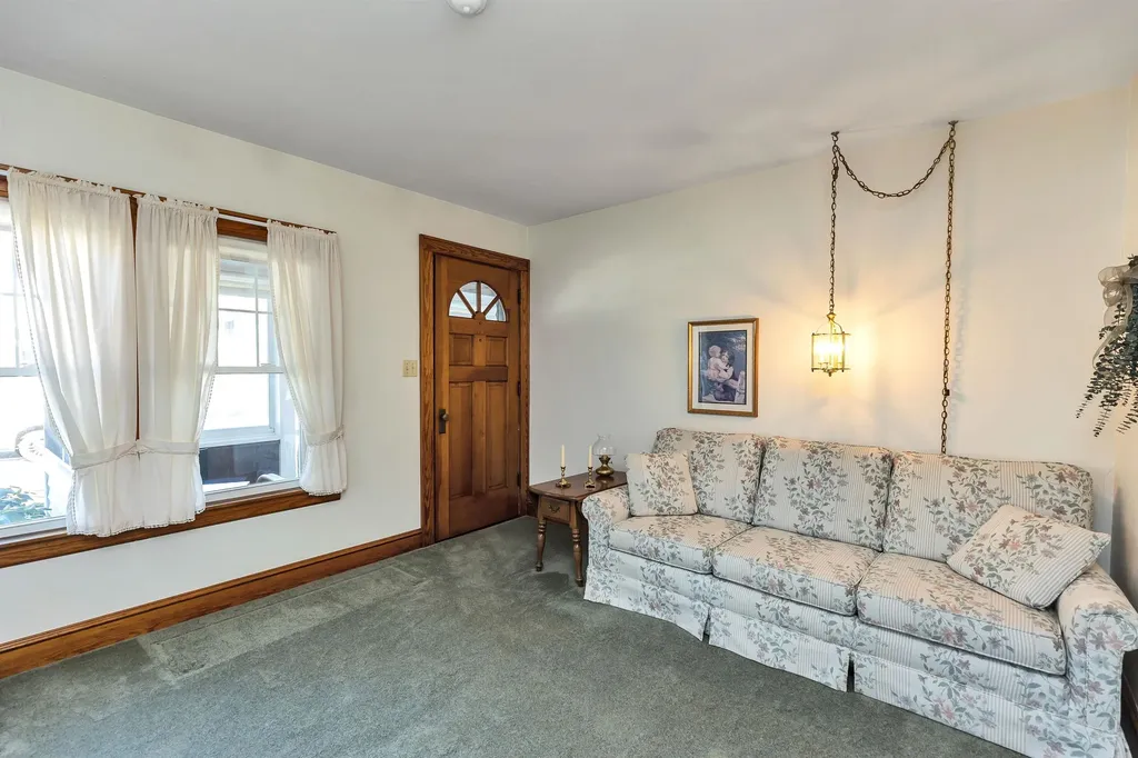 1061 Merrill Street Manchester NH 03103