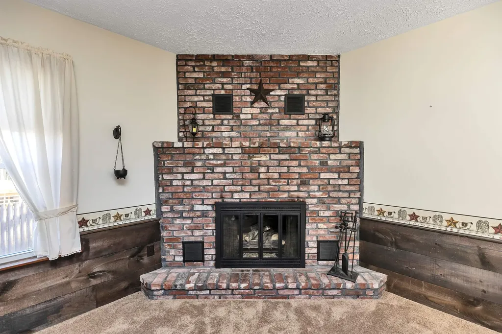 1061 Merrill Street Manchester NH 03103