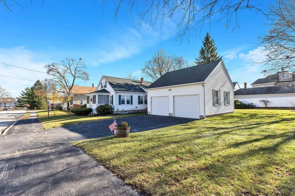 1061 Merrill Street Manchester NH 03103