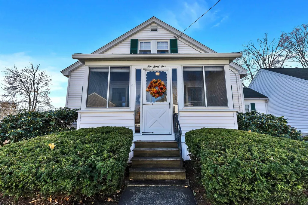 1061 Merrill Street Manchester NH 03103