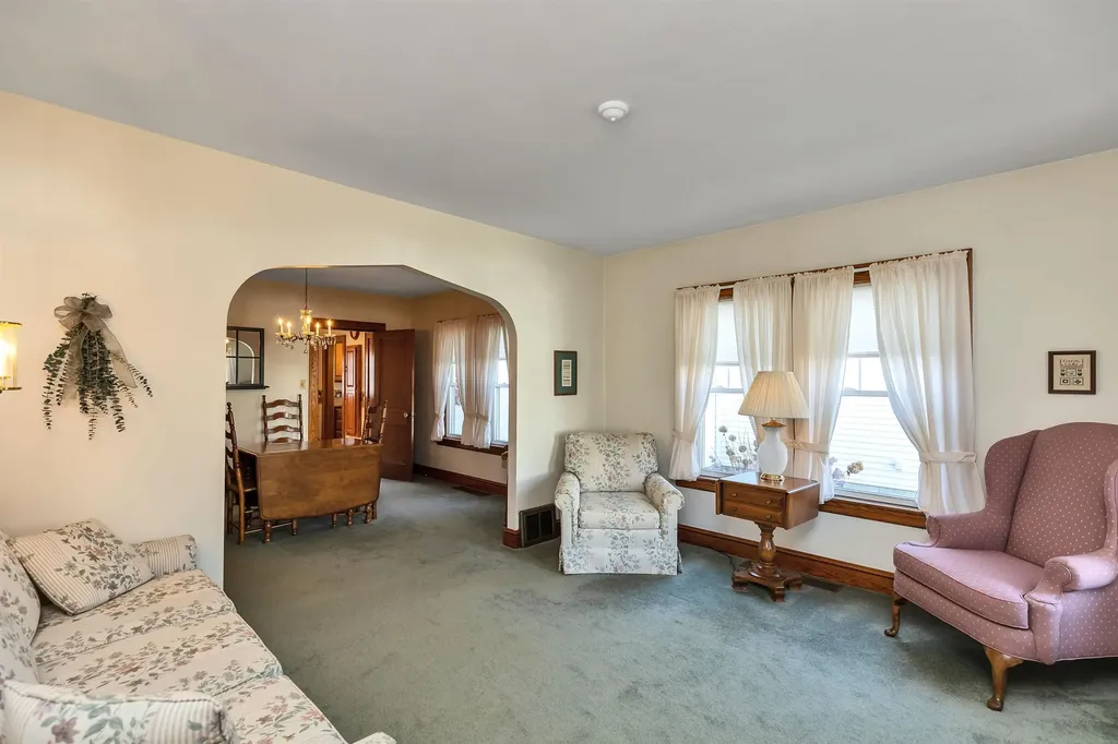 1061 Merrill Street Manchester NH 03103