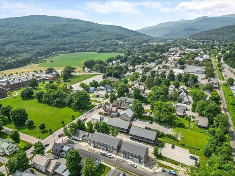 41 Gardner Lane Waterbury VT 05676
