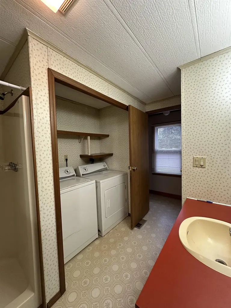 7 Deepwood Park Brattleboro VT 05301