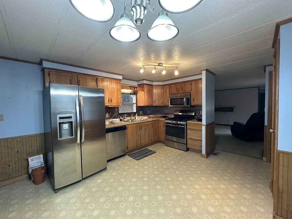 7 Deepwood Park Brattleboro VT 05301