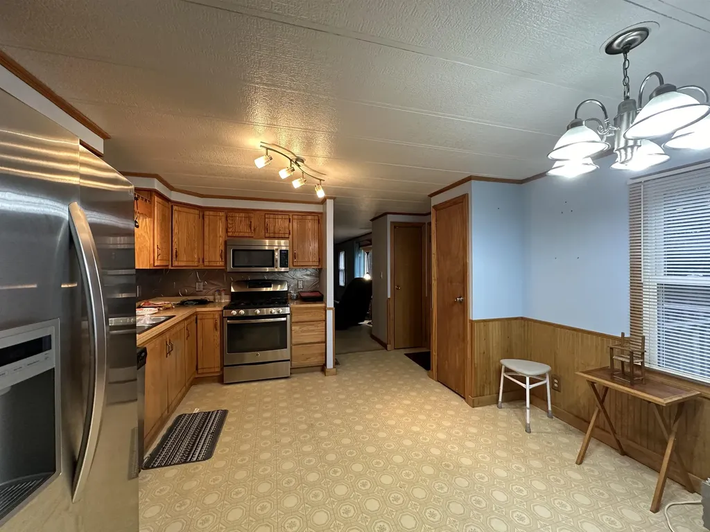 7 Deepwood Park Brattleboro VT 05301