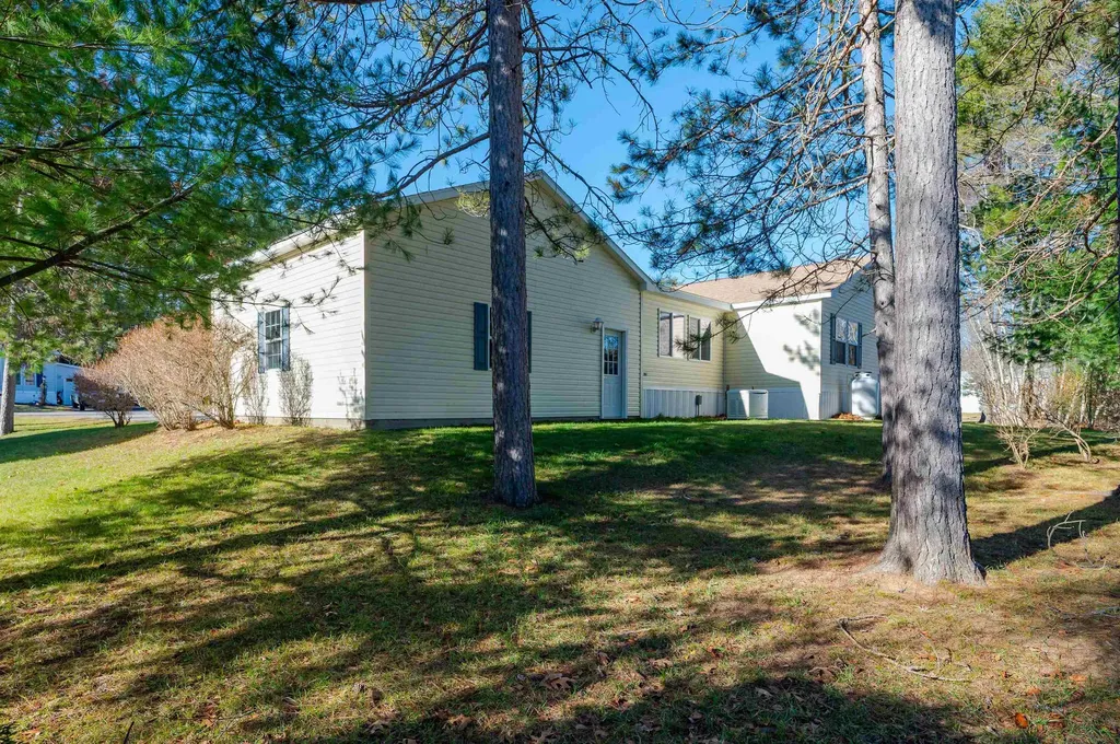 115 Eagle Drive Rochester NH 03868