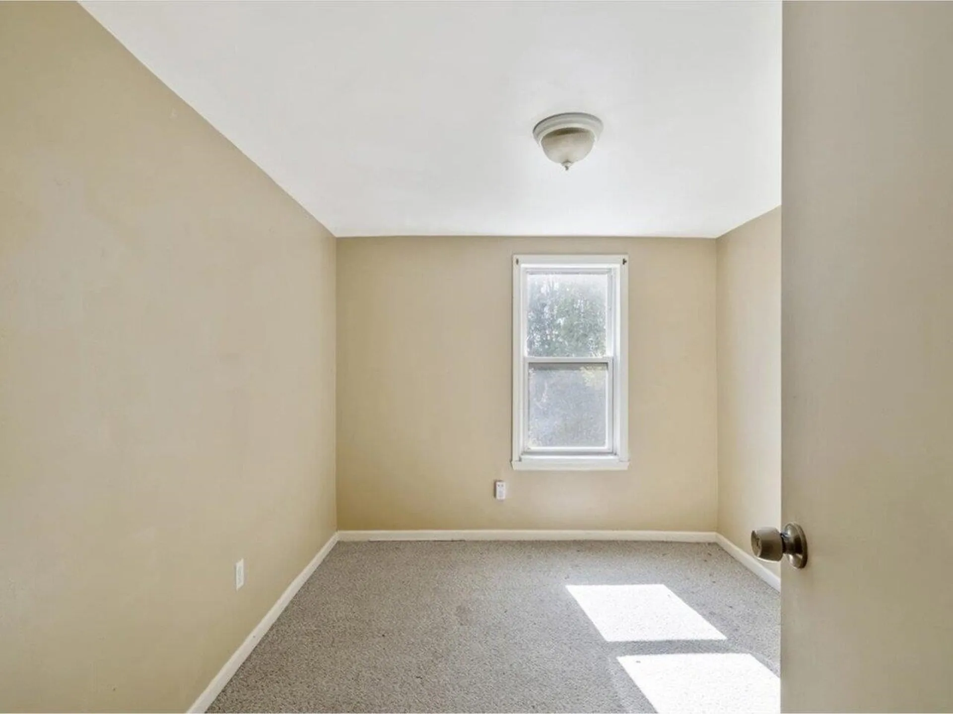 92 West Street Winooski VT 05404