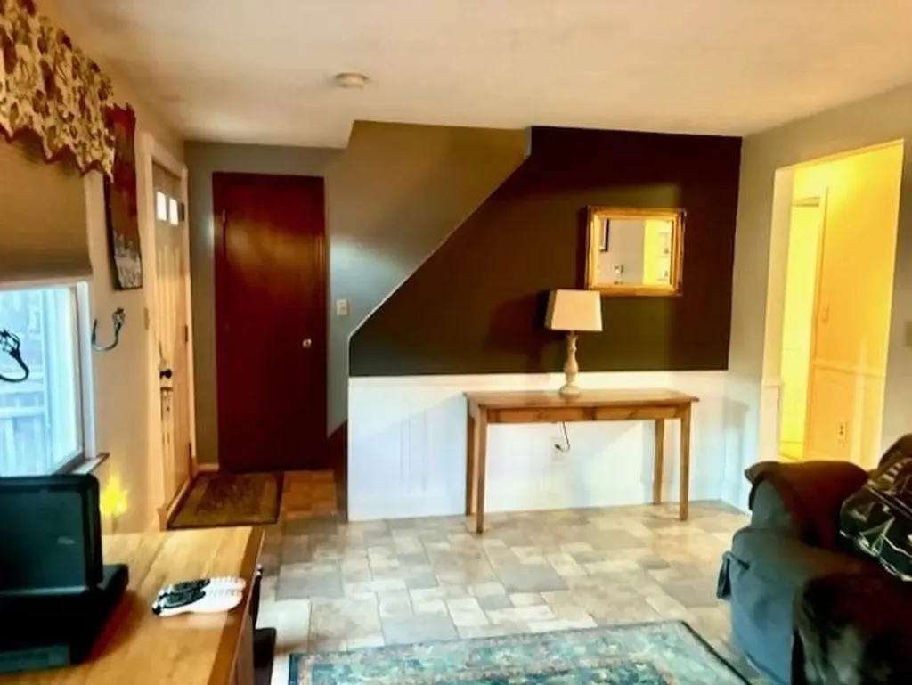 22 Port Wedeln Road Wolfeboro NH 03894