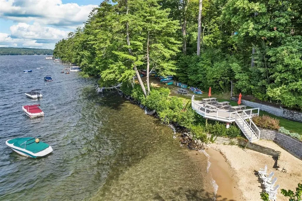 22 Port Wedeln Road Wolfeboro NH 03894