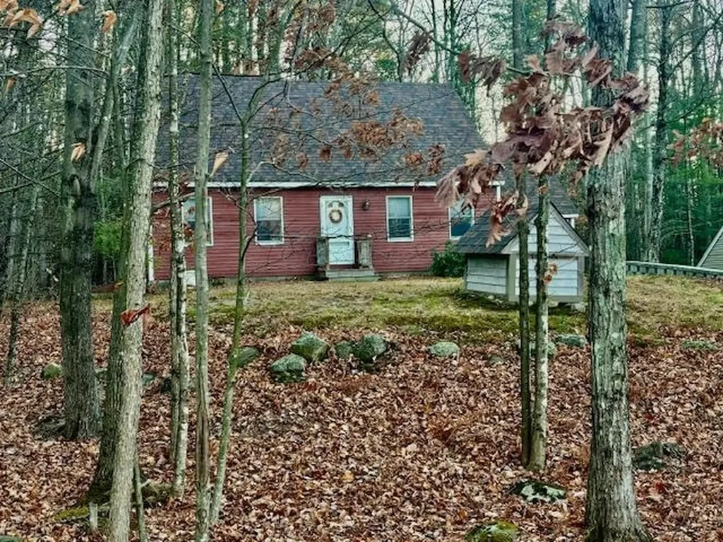 22 Port Wedeln Road Wolfeboro NH 03894