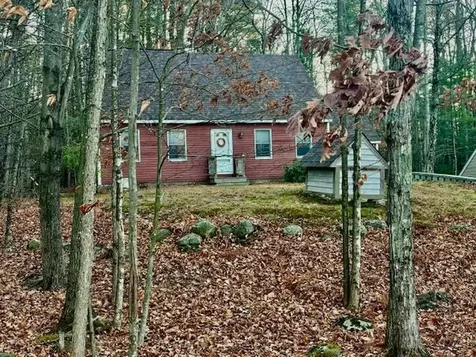 22 Port Wedeln Road Wolfeboro NH 03894