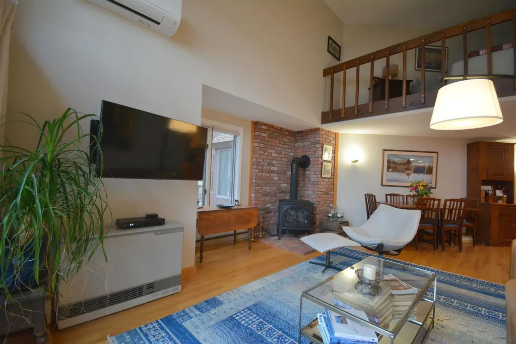 48 Old Beach Circle Grantham NH 03753