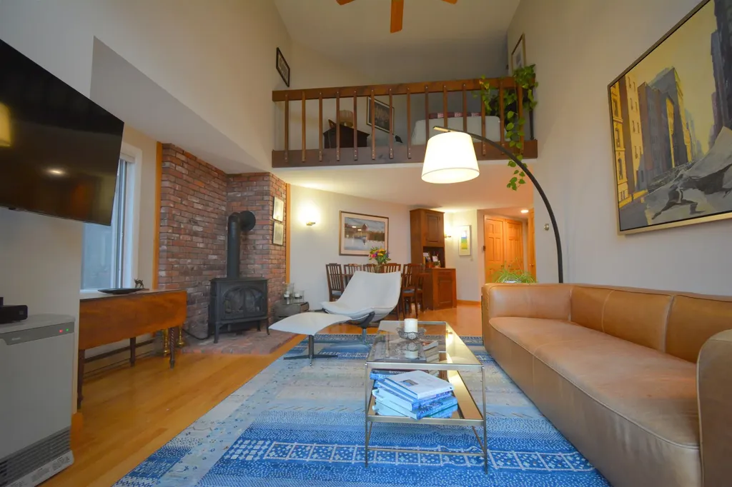 48 Old Beach Circle Grantham NH 03753