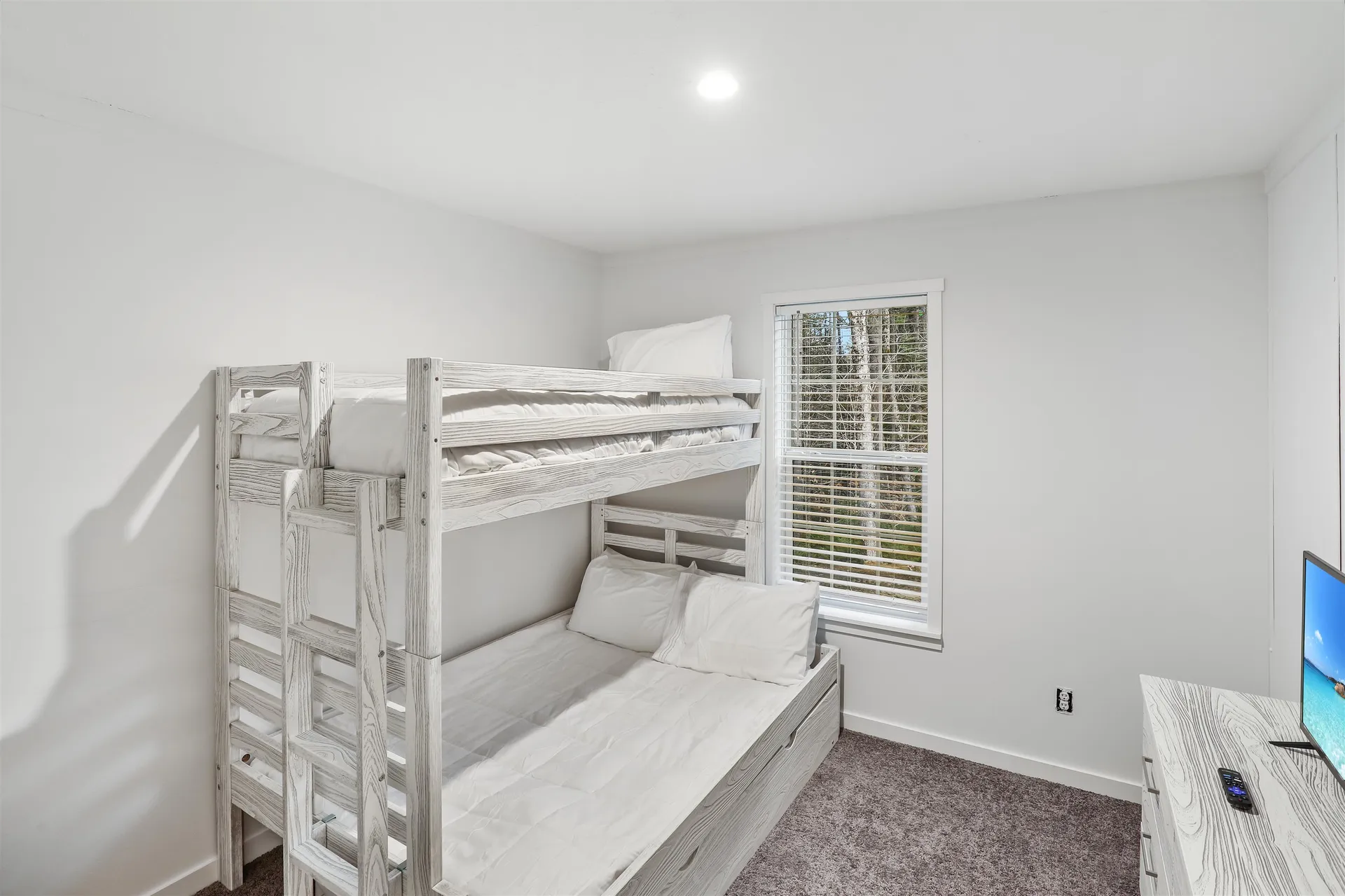 53 Sunrise Hill Road Thornton NH 03285