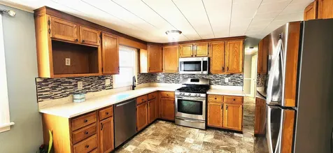 37 Rowe Avenue Keene NH 03431