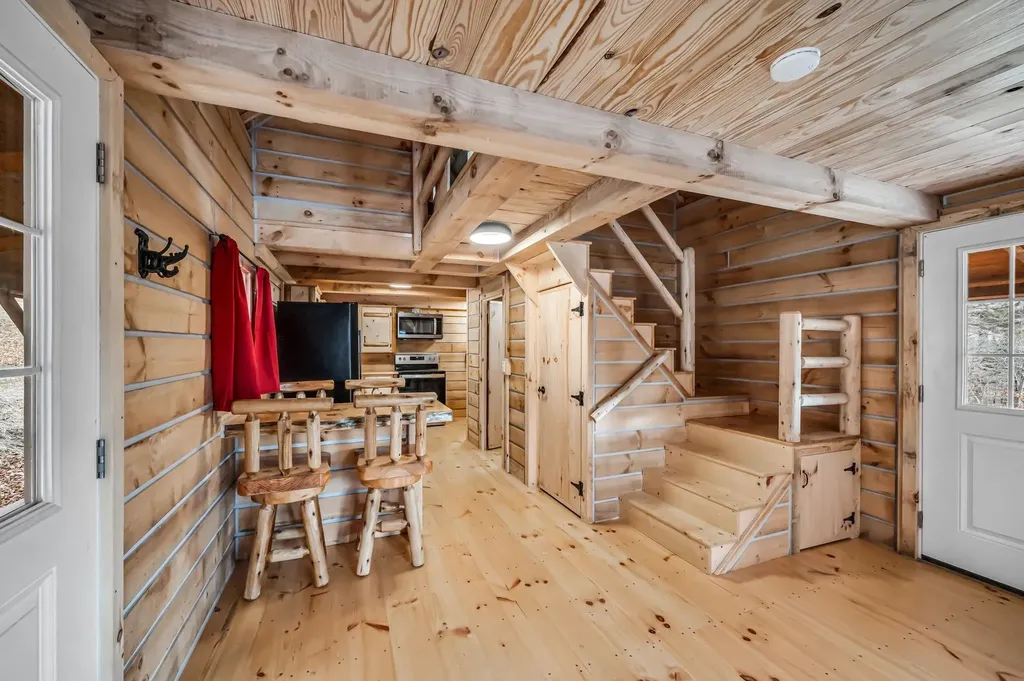 24 Blackberry Lane Dover VT 05356