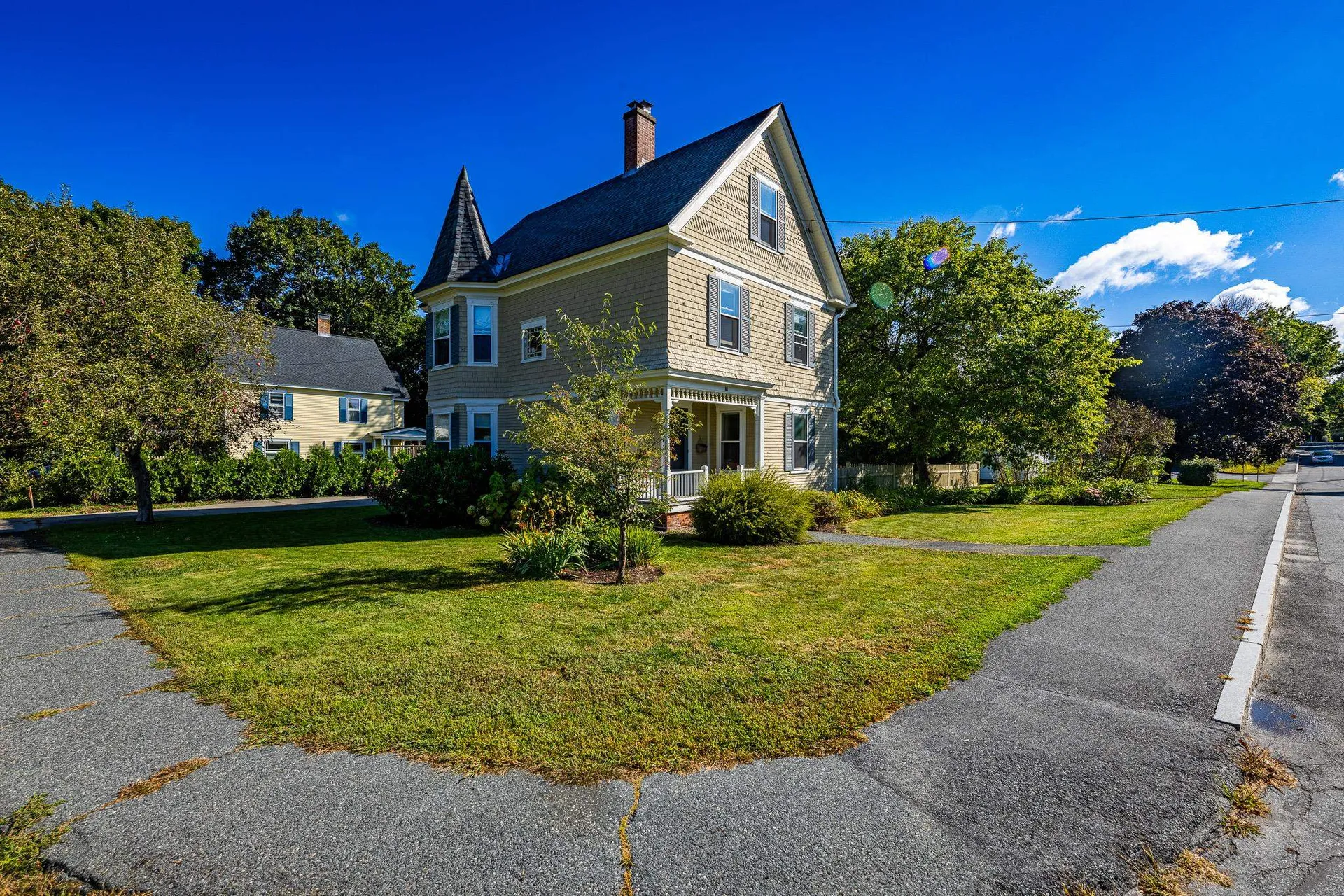 23 Maple Street Hanover NH 03755
