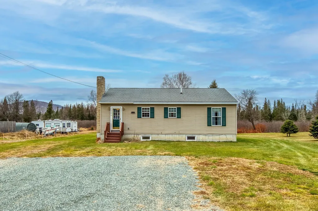 1295 Nh Route 16 Dummer NH 03588